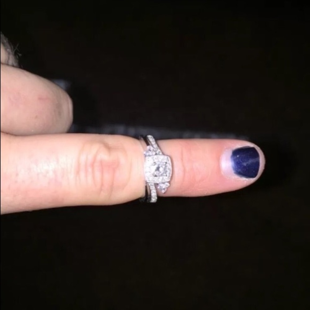 Diamond Ring - Picture 3 of 5